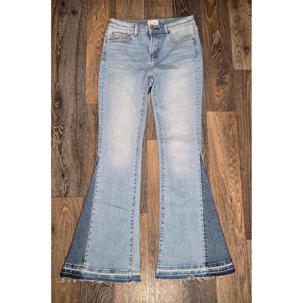Driftwood Farrah Flare Jeans Light Wash Two Tone Patchwork Raw Hem Size 30 x 32